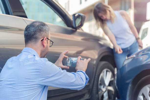 Professional Full Coverage Car Insurance technician working in Tremont, IL